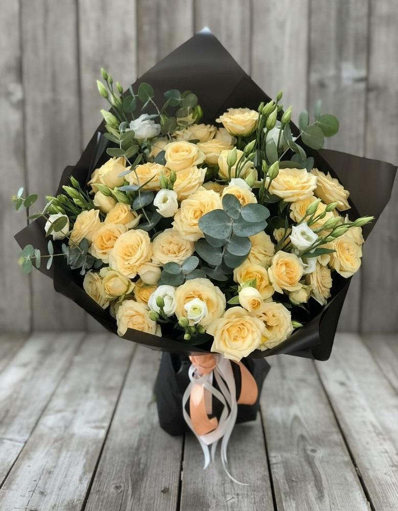 Букет цветов из: Розы и Лизиантусы в Ракитном