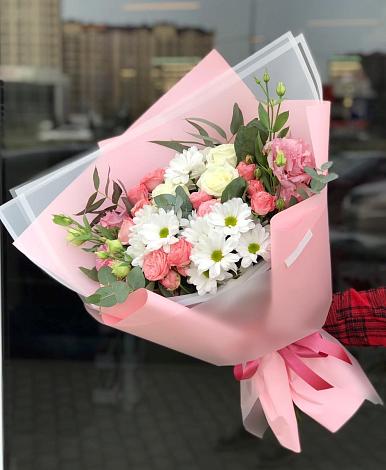 Букет цветов из: Розы, Лизиантусы и Хризантемы в Ракитном